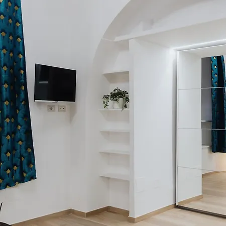 Modern Loft In *