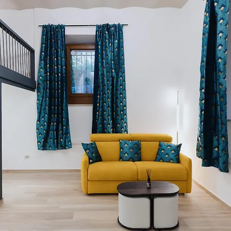 Modern Loft In *