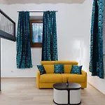 Modern Loft In *